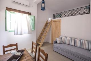 Ailouros Scenic Guest Houses - Skhoinoussa - 4