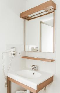 Terres de France - Appart'Hotel Quimper Bretagne - Quimper - 1