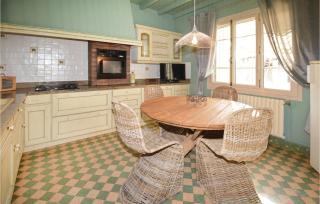 3 Bedroom Gorgeous Home In Vallabrègues - 9
