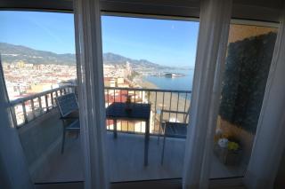 Fuengirola. Bonito apartamento en Paseo Marítimo. Espectaculares vistas al mar. Primera línea - Fuengirola - 5
