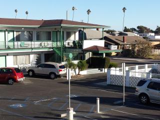 Travelers Beach Inn - Ventura - 9