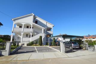 Apartment Zdenka - Njivice - 9