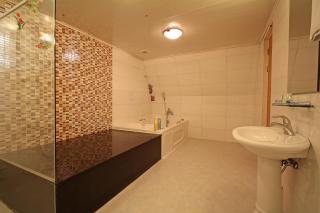 Reborn Suwon Silkroad Hotel - 9