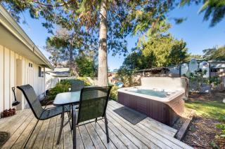 The Wallace Beach House - Lincoln Beach - 2