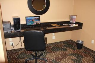Castle Rock Inn & Suites - Quinter - Quinter - 1