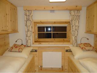 Chalet - Direkt am 5 Sterne Campingplatz Aufenfeld im Zillertal mit Hallenbad und Sauna - Aschau - 4