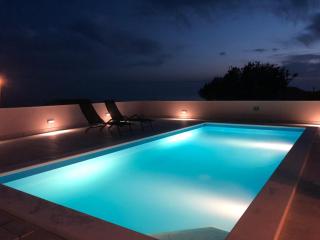 Peaceful Villa with private pool and free parking - Sevid - 9