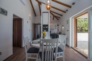 Peaceful Villa with private pool and free parking - Sevid - 4