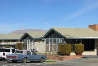 Travelodge by Wyndham Hawthorne - Hawthorne - 0