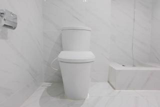 Comfy and Elegant 1BR Branz BSD Apartment By Travelio - Tangerang - 6