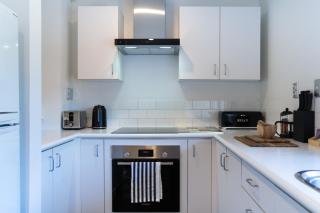 Chester Street West Apartment - 9