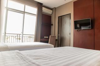 Karlita Hotel Tegal - 1