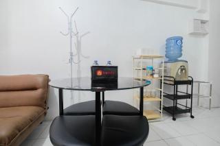 New Furnished 2BR Apartment Mutiara Bekasi By Travelio - Bekasi - 7