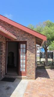 48 on Main - Struisbaai - 4