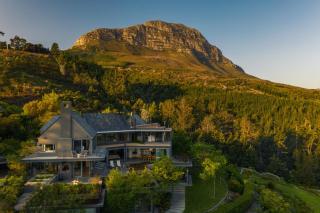Spanish Farm Guest Lodge by Raw Africa Collection - Somerset West - 9