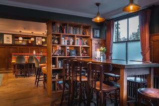 Albert Arms - Esher - 8