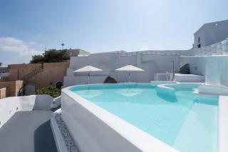 White Concept Caves - Fira - 4