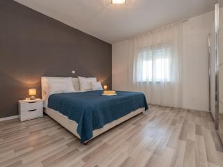 Holiday Home in Galovac with Pool - Galovac - 9