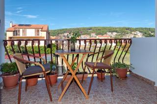 Apartments Draganic - Jelsa (Gelsa) - 0