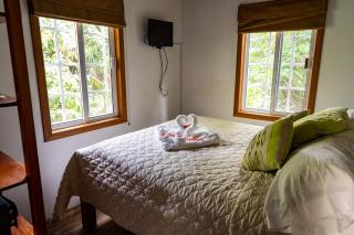 Hummingbirds Cabins - 1
