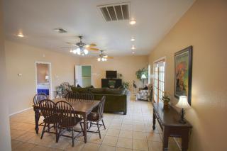 Plantation Suites and Conference Center - Port Aransas - 1