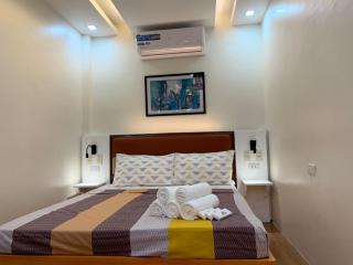 Rustic Crown Hotel - Alaminos - 2
