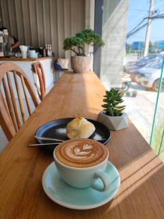 Mix cafe x Bed D - Mae Sot - 2