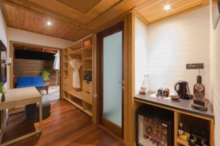 Vilamendhoo Island Resort & Spa - 8