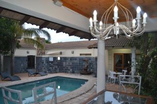 A Smart Stay Apartments - Somerset West - 9