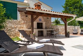 Villa Natasha - charming Istrian villa with private heated pool - Ružići - 4