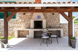 Villa Natasha - charming Istrian villa with private heated pool - Ružići - 3
