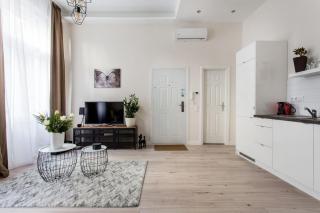 Stylish Central Apartment for the Best City Break - Budapest - 3