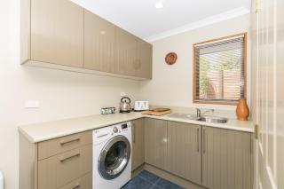 Daffodil Guest Studio - Hamilton - 7
