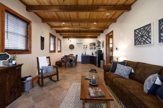 Little Dutch Cabin #1 - 12 min to Magnolia-Baylor - Bellmead - 9