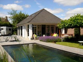 Gardenhouse with private jacuzzi and sauna - Teteringen - 0
