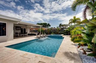 Private heated pool , resort style home , minutes from the beach - Deerfield Beach - 4