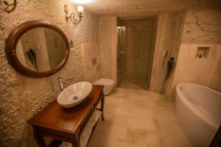 Lavender Cave Hotel - 8
