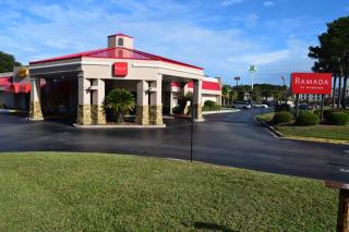 Ramada by Wyndham Savannah Gateway - Savannah - 0