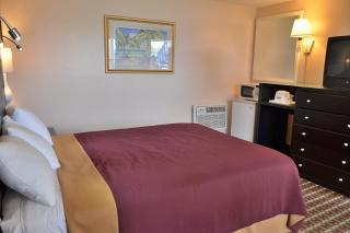 Days Inn by Wyndham Middletown/Newport Area - Middletown - 5