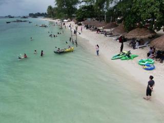 Madu Tiga Beach and Resort - Tanjung Pinang - 0