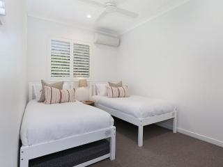 Byron Beachside 8 - 5