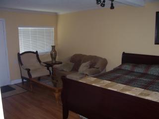 Beach Grove Motel - 6
