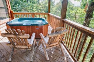 Above The Clouds Cabin - 8
