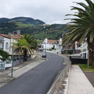 Black'nYellow Place - Vila Franca do Campo - 8
