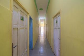 RedDoorz Syariah At Jalan cilik Riwut Kapuas - 3