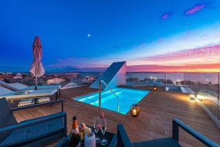 Bekina, stylish rooftop pool apartment - Mandre - 4