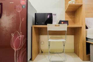 Modern Studio Apartment at 27th Floor Green Pramuka City By Travelio - 7