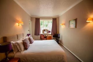 Petwood Hotel - Woodhall Spa - 3
