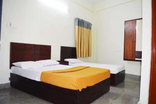 Jippus Galaxy Budget Air port hotel - Cochin - 2