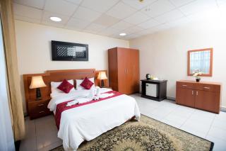 Mayfair Hotel - 3